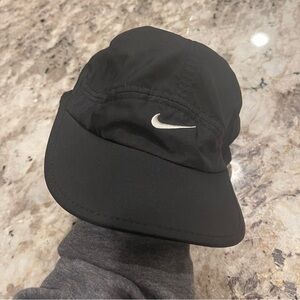 Nike black light weight hat